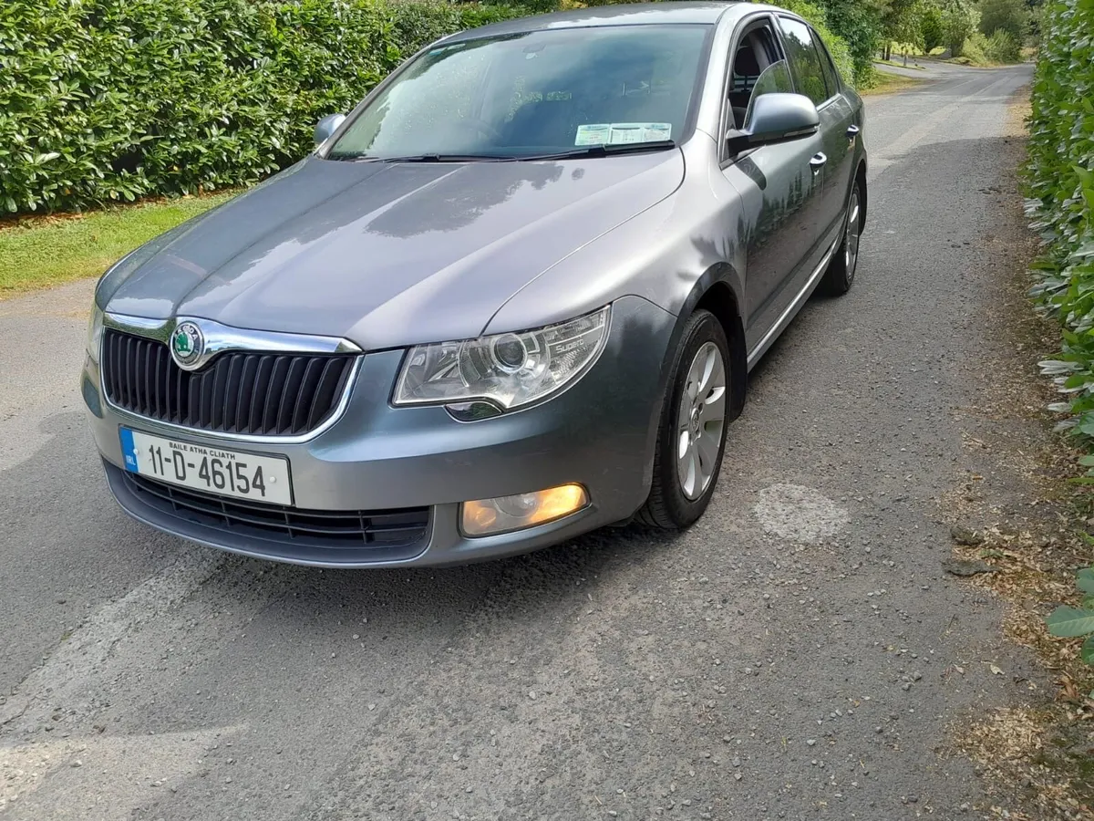 SKODA SUPERB - Image 4