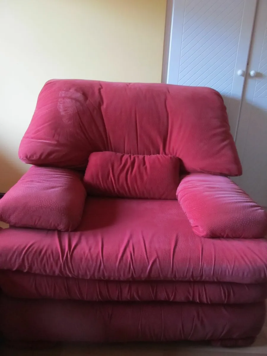 couch - Image 3