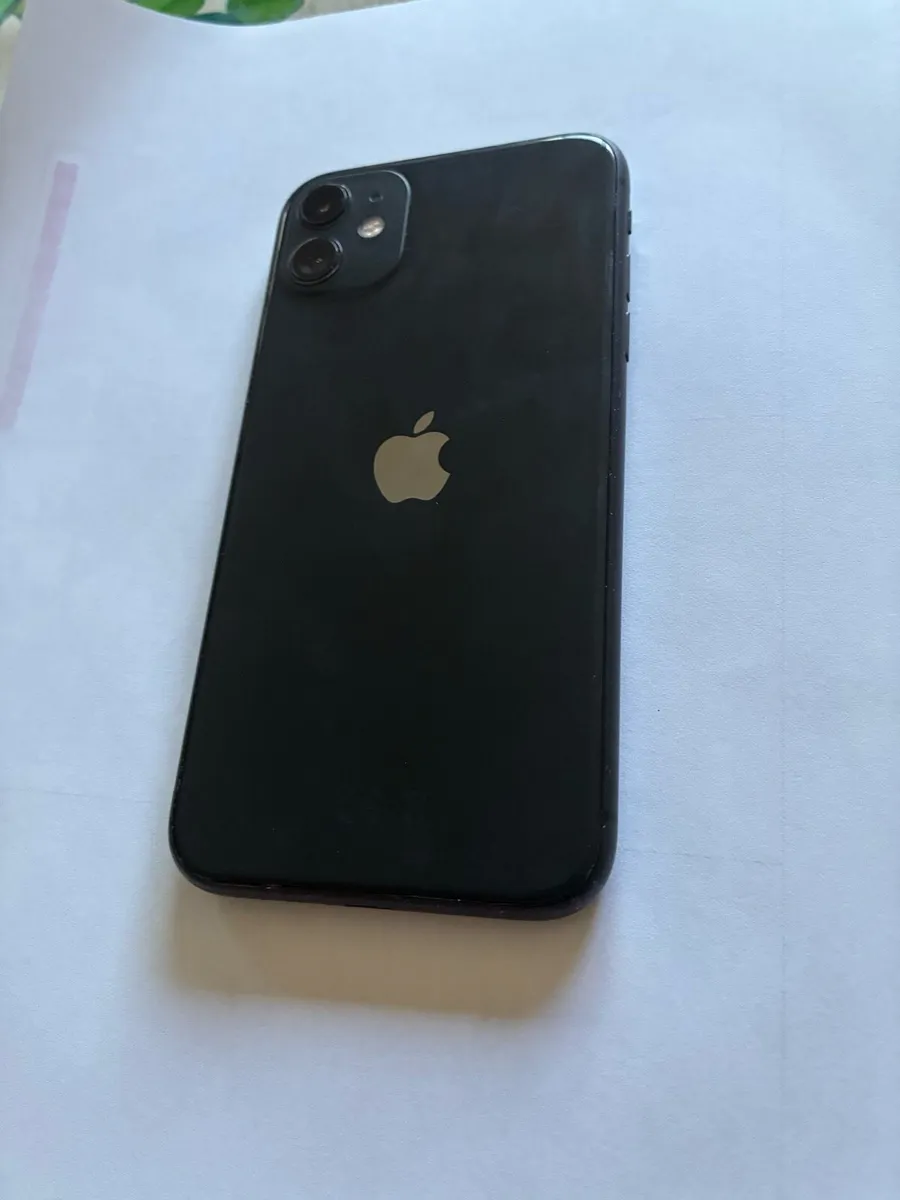 Apple iPhone 11 - Image 1
