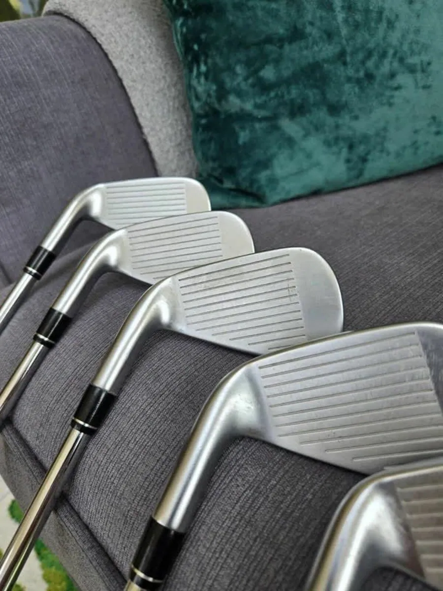 Callaway Apex 2021 used 4-pw, stiff - Image 2