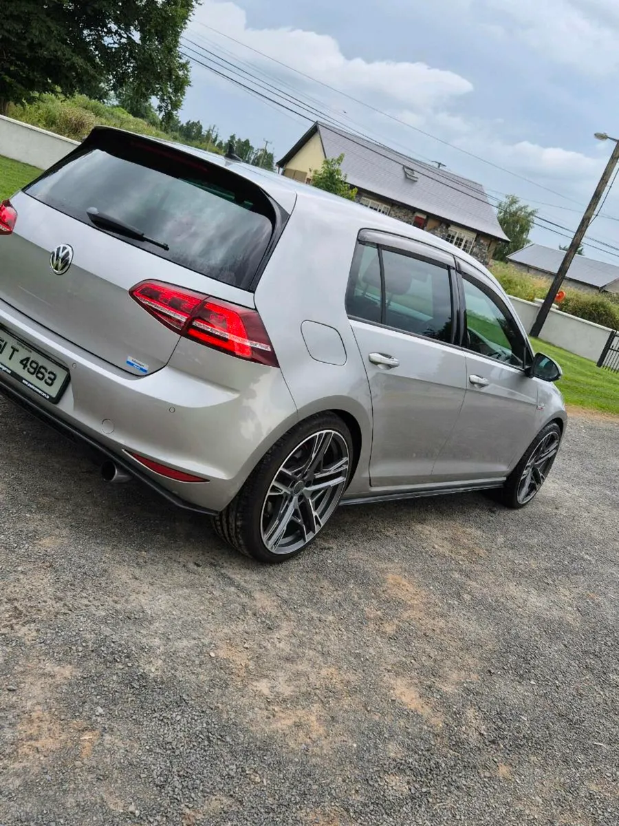 Volkswagen golf gti - Image 4