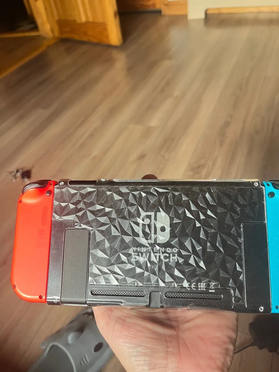 Switch - Image 3