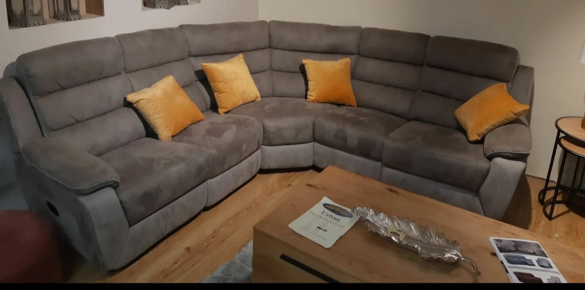 Corner sofa - Image 1