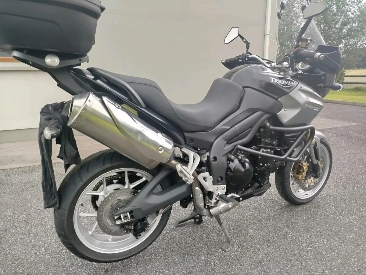 Motorbike - Image 4