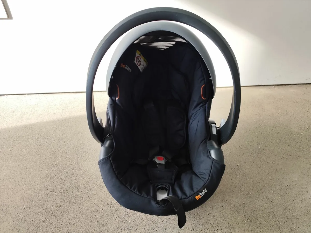 BeSafe izi Go X1 Infant Car Seat and isofix base - Image 3