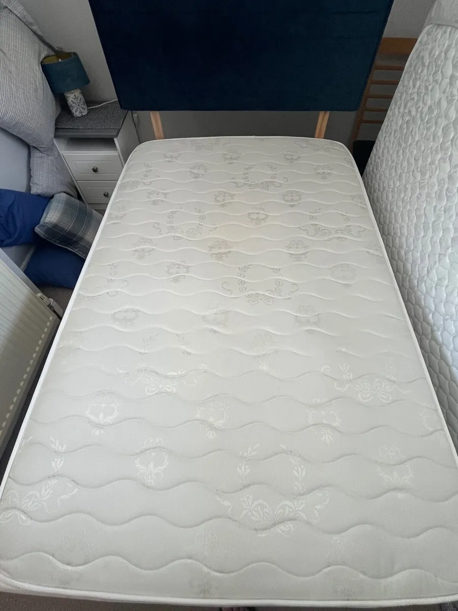 Free 4ft Mattress - Image 1