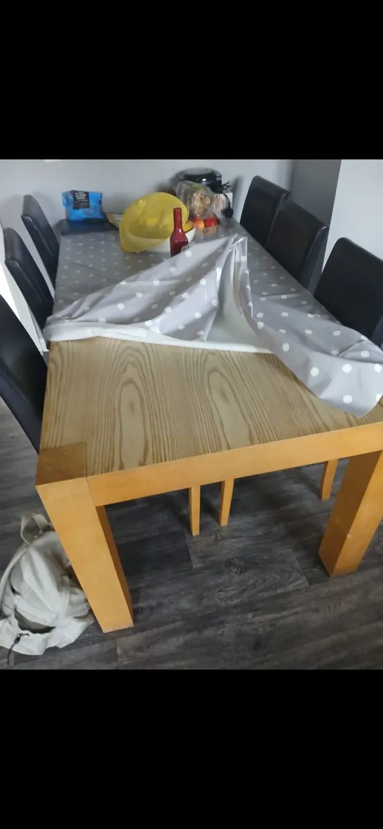 Table for sale - Image 1