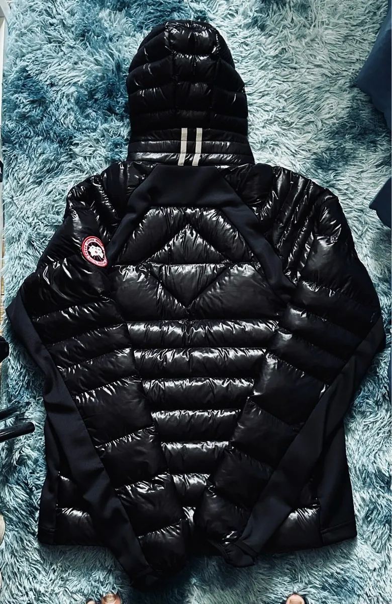 Canada Goosa Man’s Puffer Jacket - Image 3