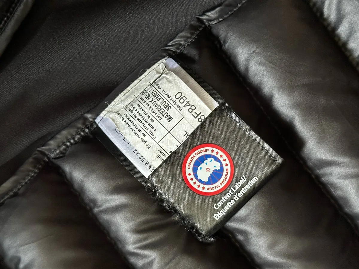 Canada Goosa Man’s Puffer Jacket - Image 4