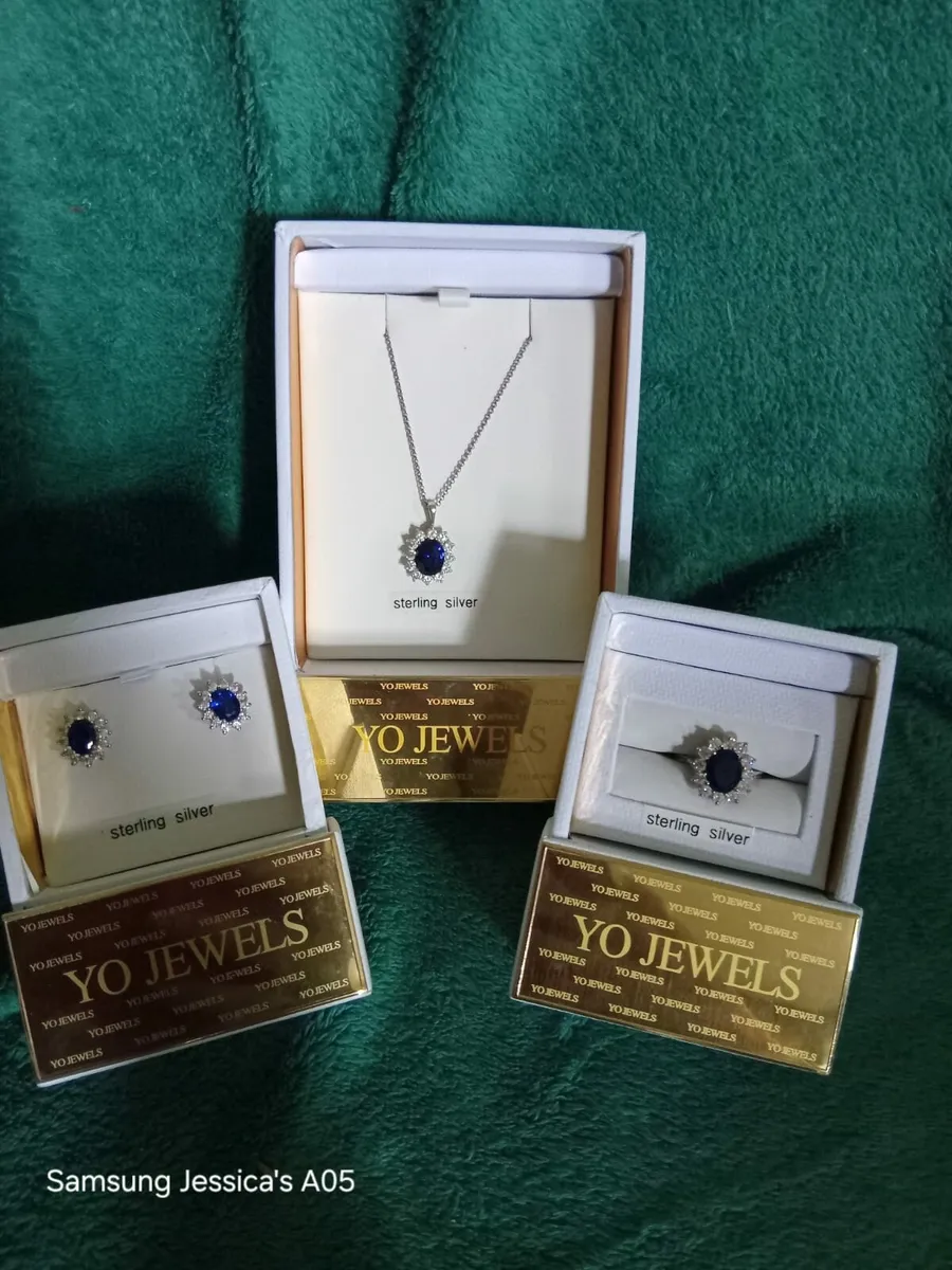 Sterling silver SAPPHIRE JEWELLERY SET - Image 1