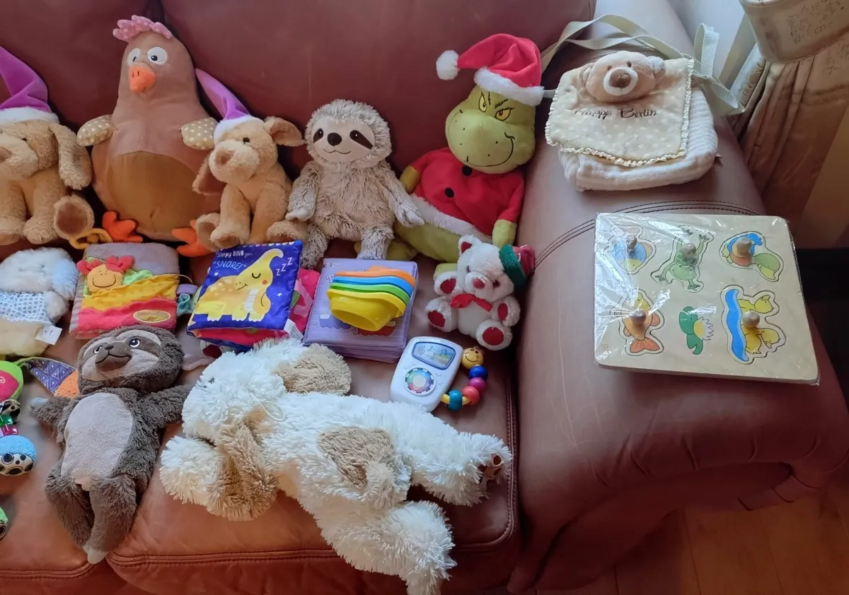 LOTS OF TOYS (USED). - Image 2