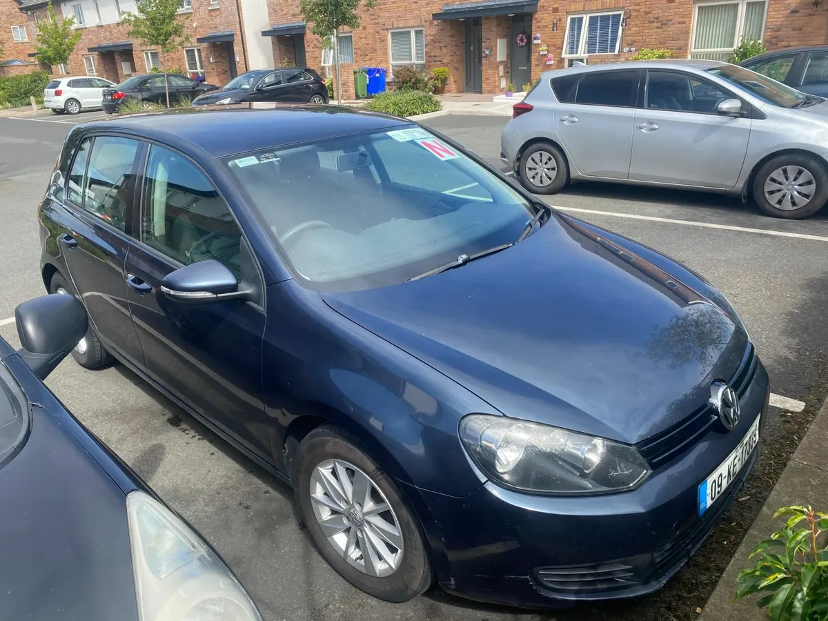 Volkswagen Golf 2009 - 1.6 TDI - Image 1