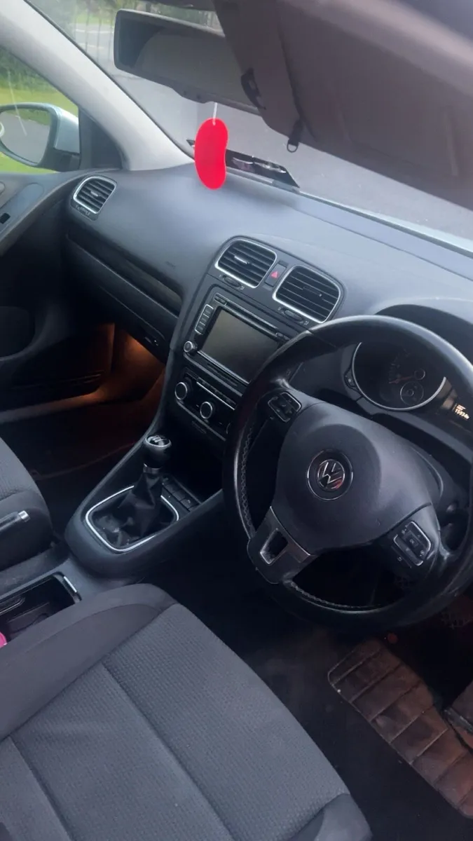 VOLKSWAGEN GOLF - Image 3