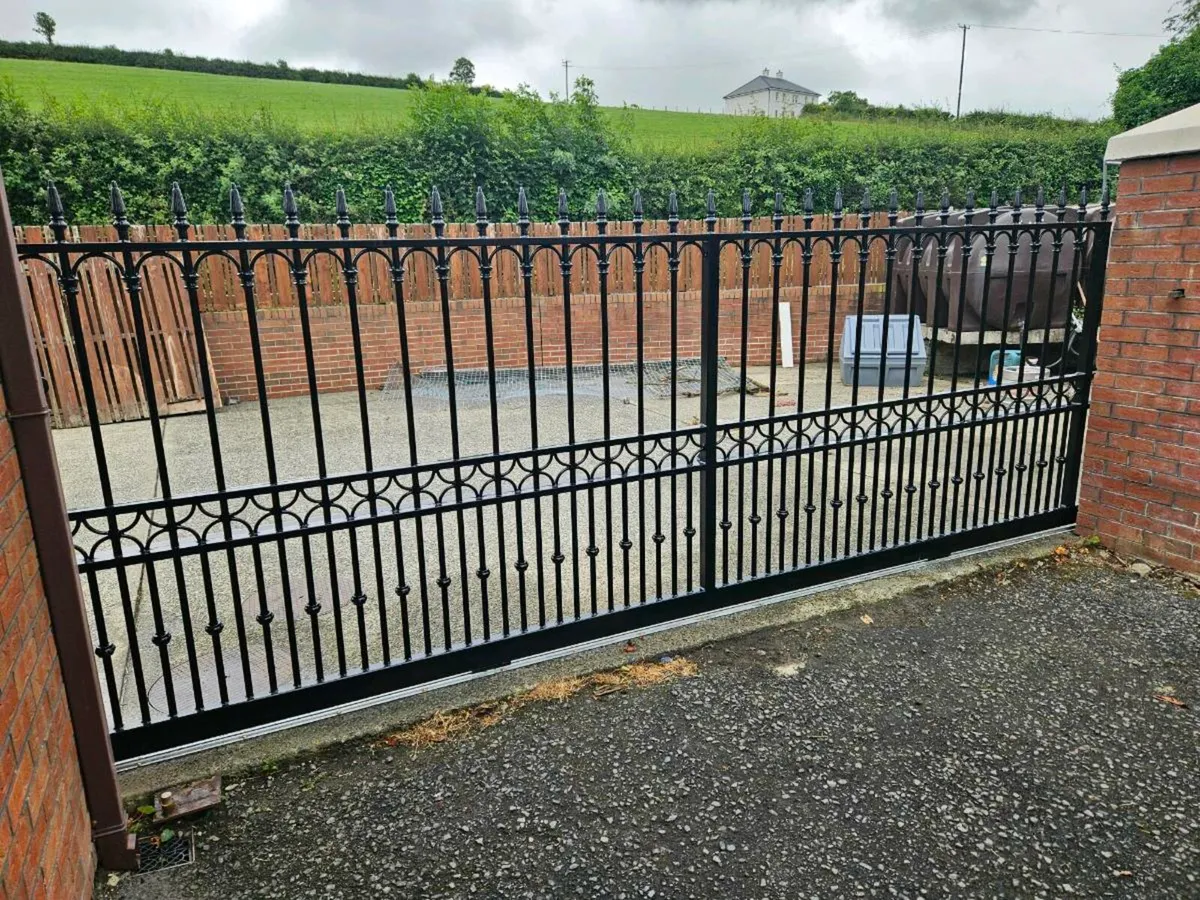 Gates - Image 1