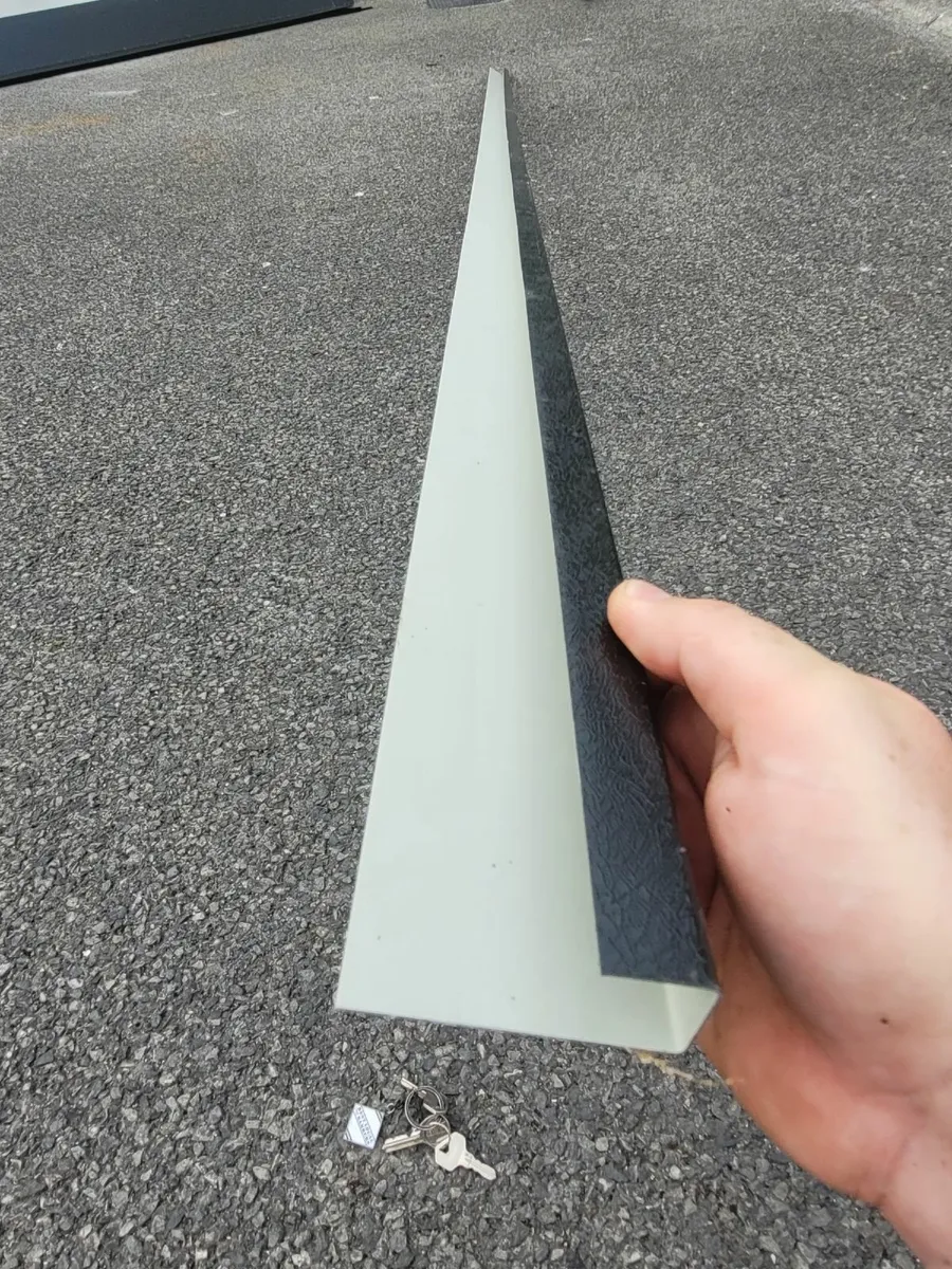 Metal sheeting Flashing and end trim. - Image 4