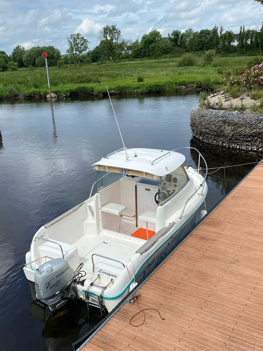 17ft 485 Ocqueteau Sports Boat - Image 1