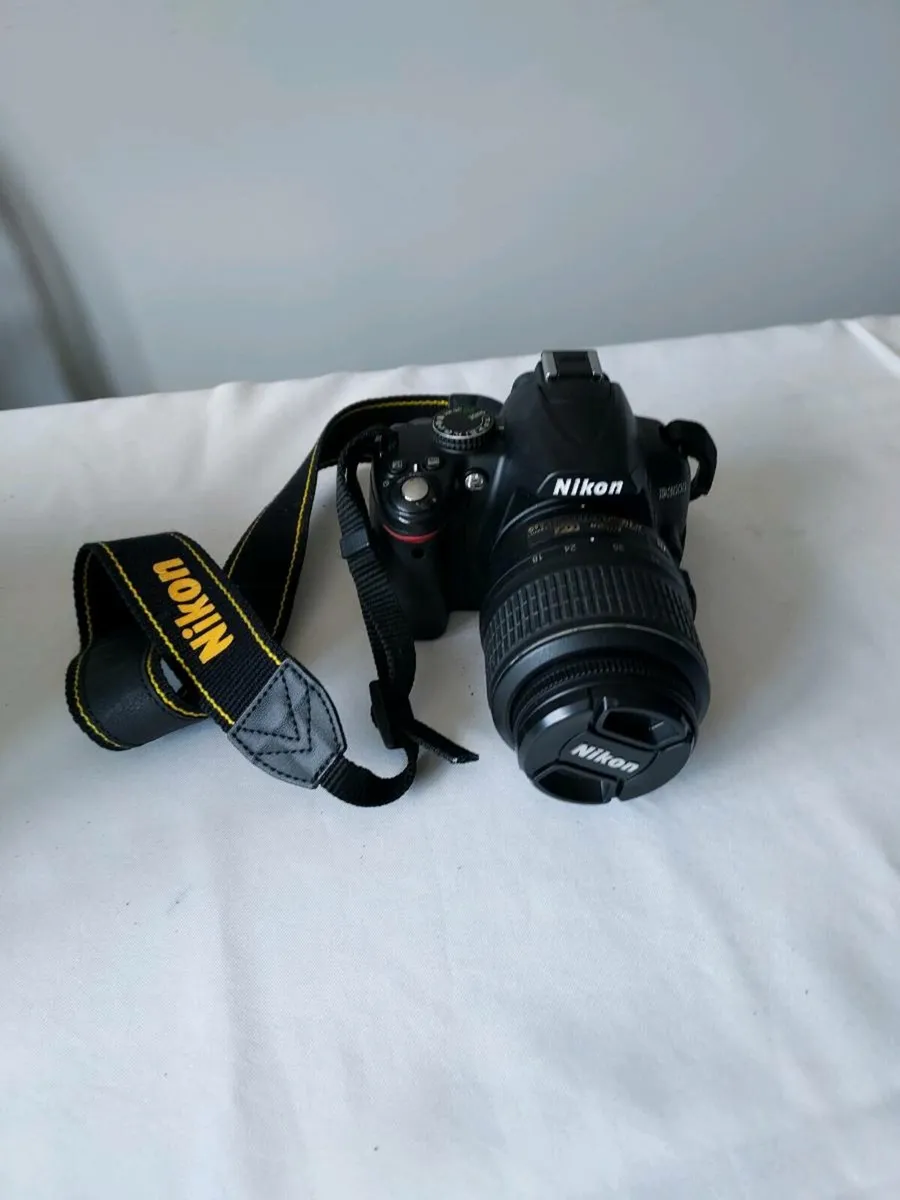 Digital SLR Canera - Image 2