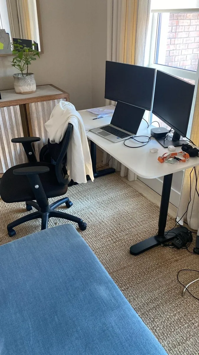 IKEA bekant desk - Image 1