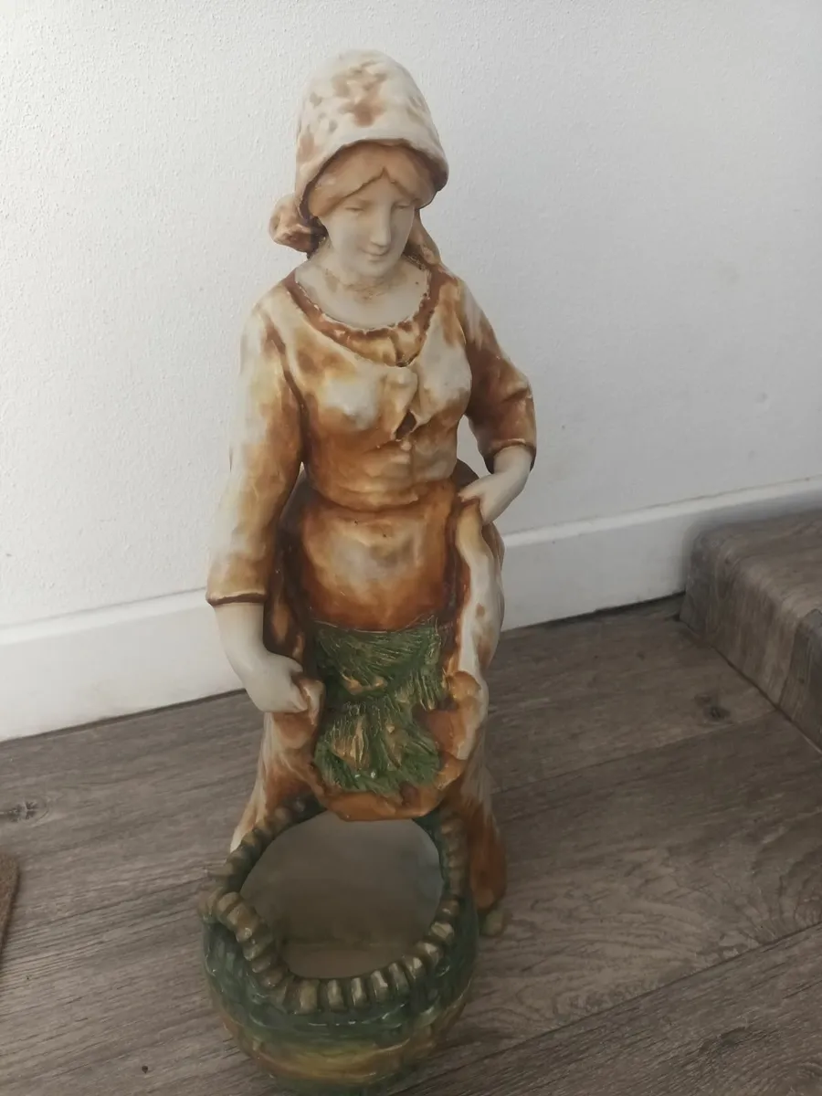 Antique figure - Image 1