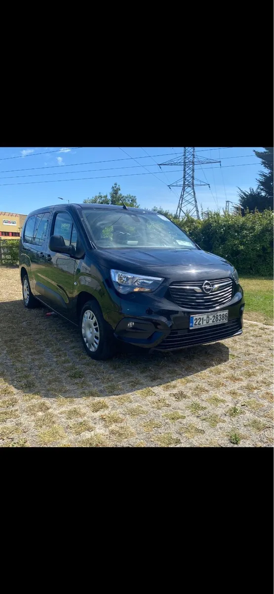 Opel combo 1.5 life 7-seater - Image 1