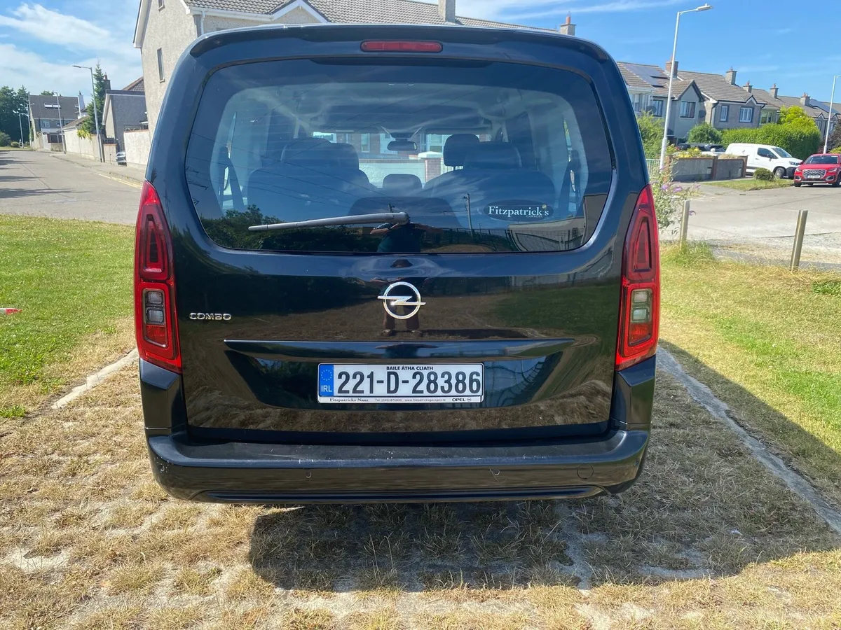 Opel combo 1.5 life 7-seater - Image 3