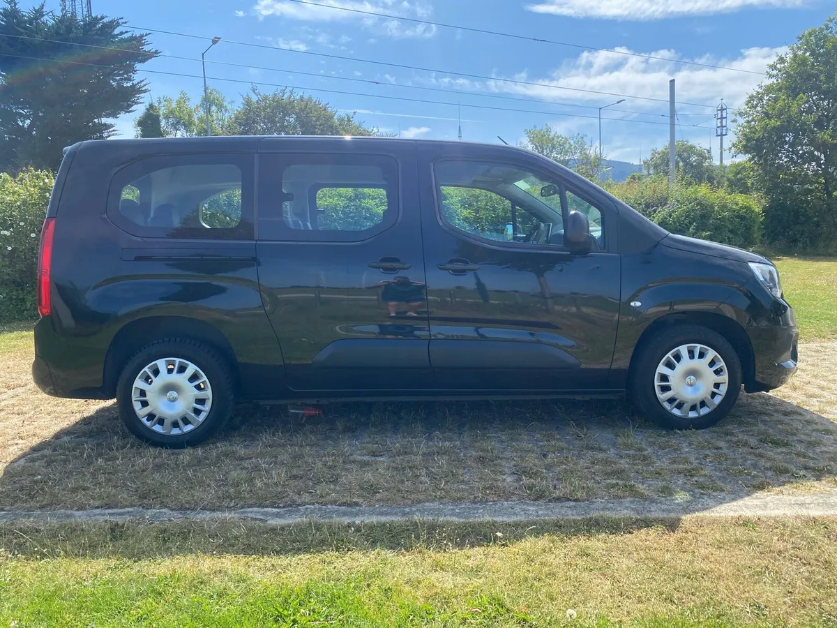 Opel combo 1.5 life 7-seater - Image 4