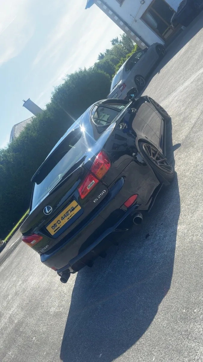 Lexus is250 V6 - Image 4