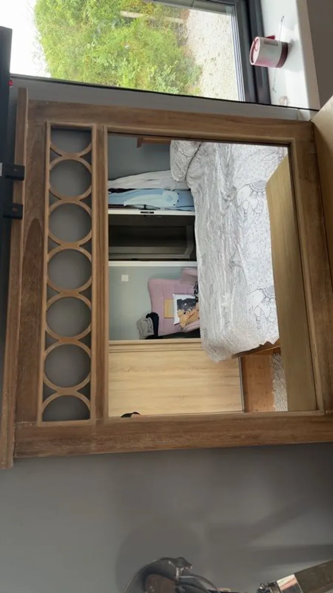 Dressing table and mirror - Image 2