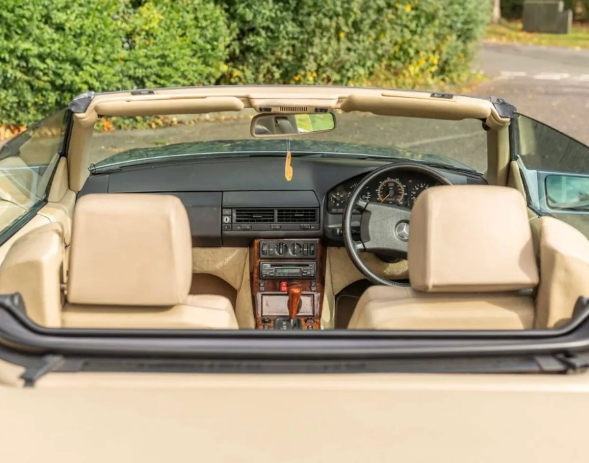Mercedes SL300-24 (please read ad!)€13995 - Image 2