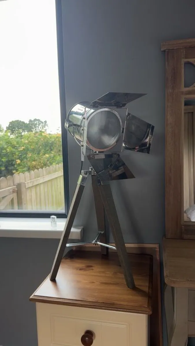 Studio Style Lamp - Image 1