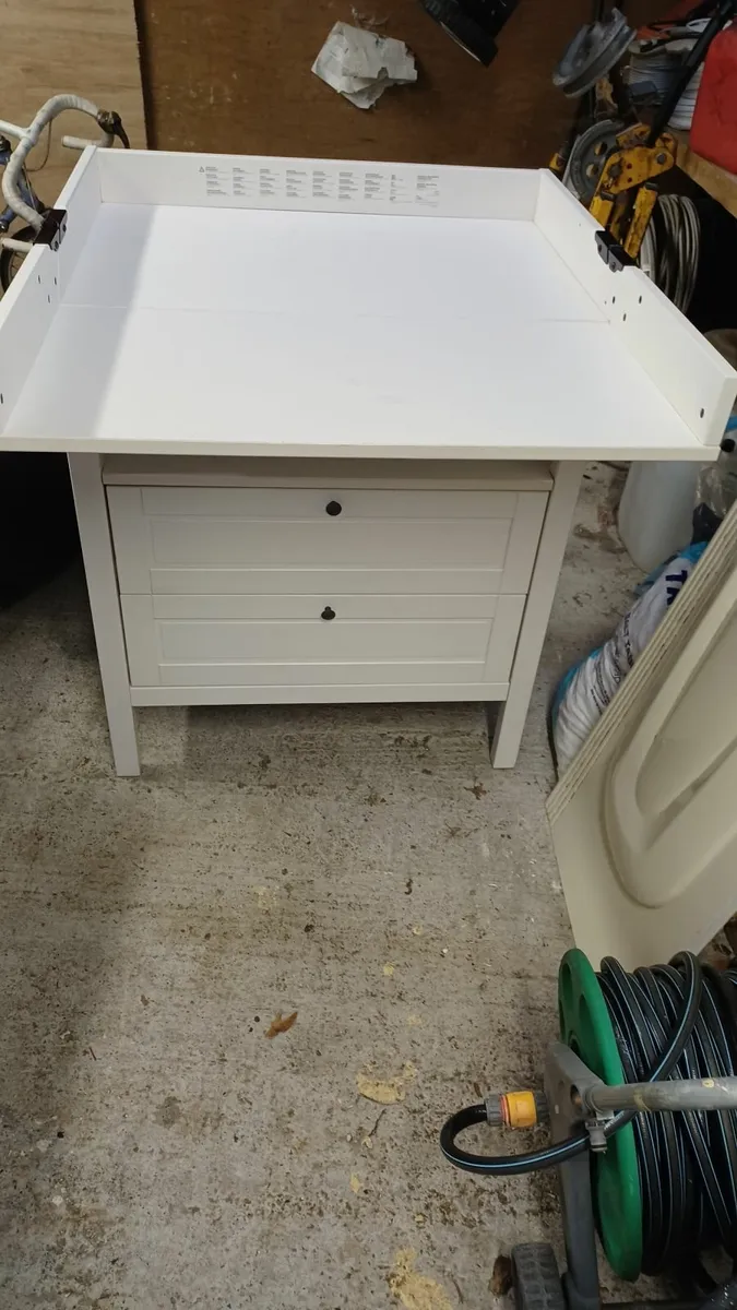 Baby changing table - Image 2