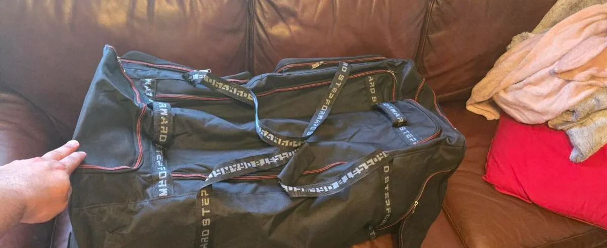 Cricket bag - Image 4