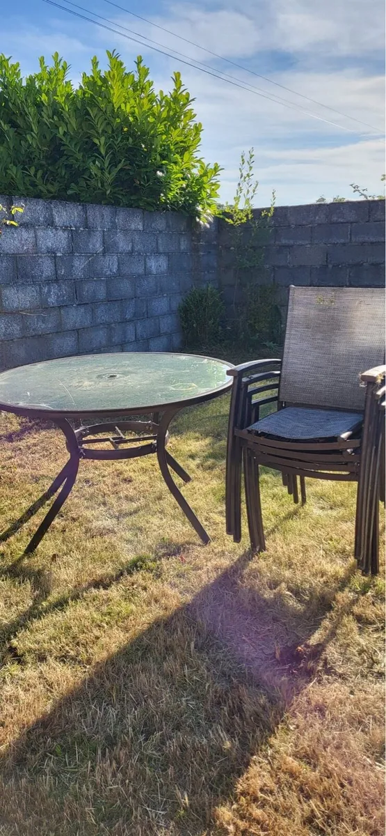 Garden furniture - Image 1