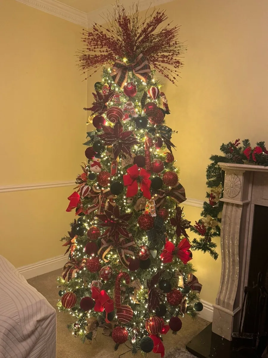 Christmas Tree (2.10m) with decorations - Image 1