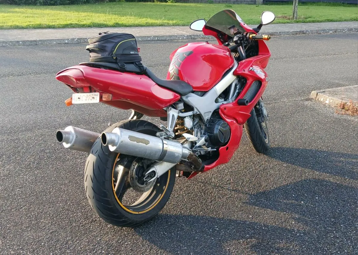 Honda VTR 1000 - Image 4