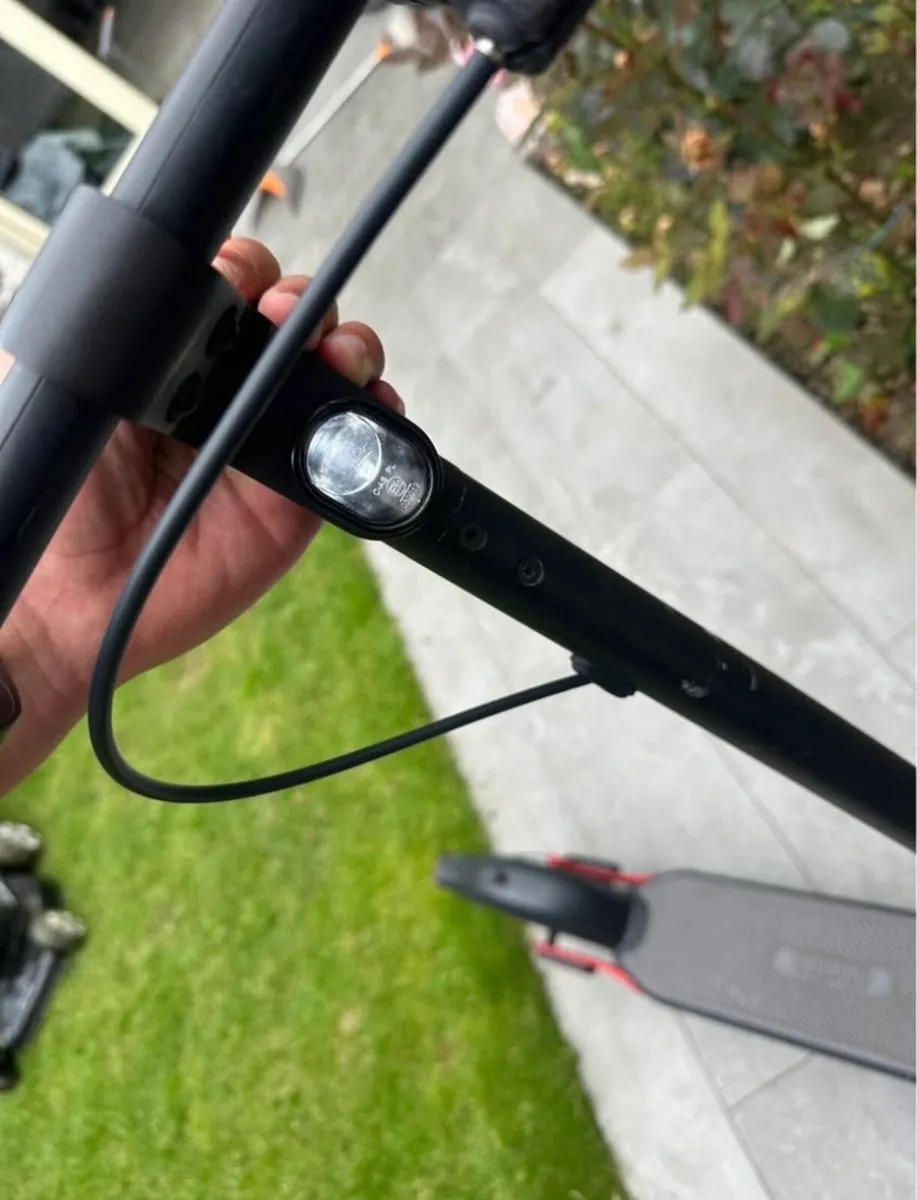 Ninebot e-scooter - Image 3
