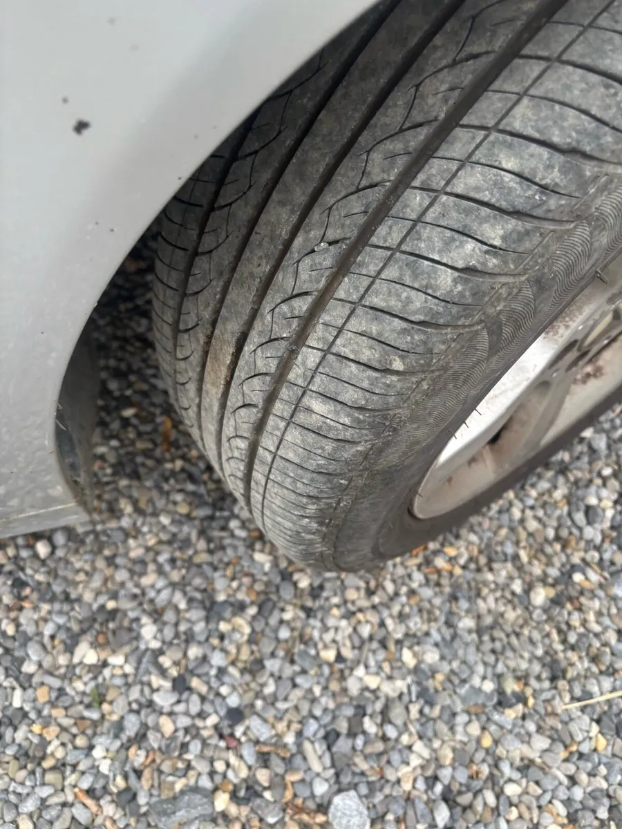 Mercedes - Image 4