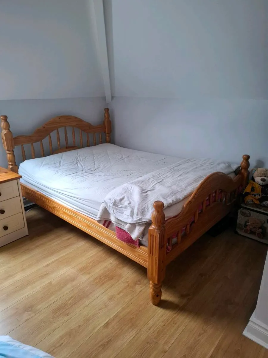 5ft 6in bed - Image 2