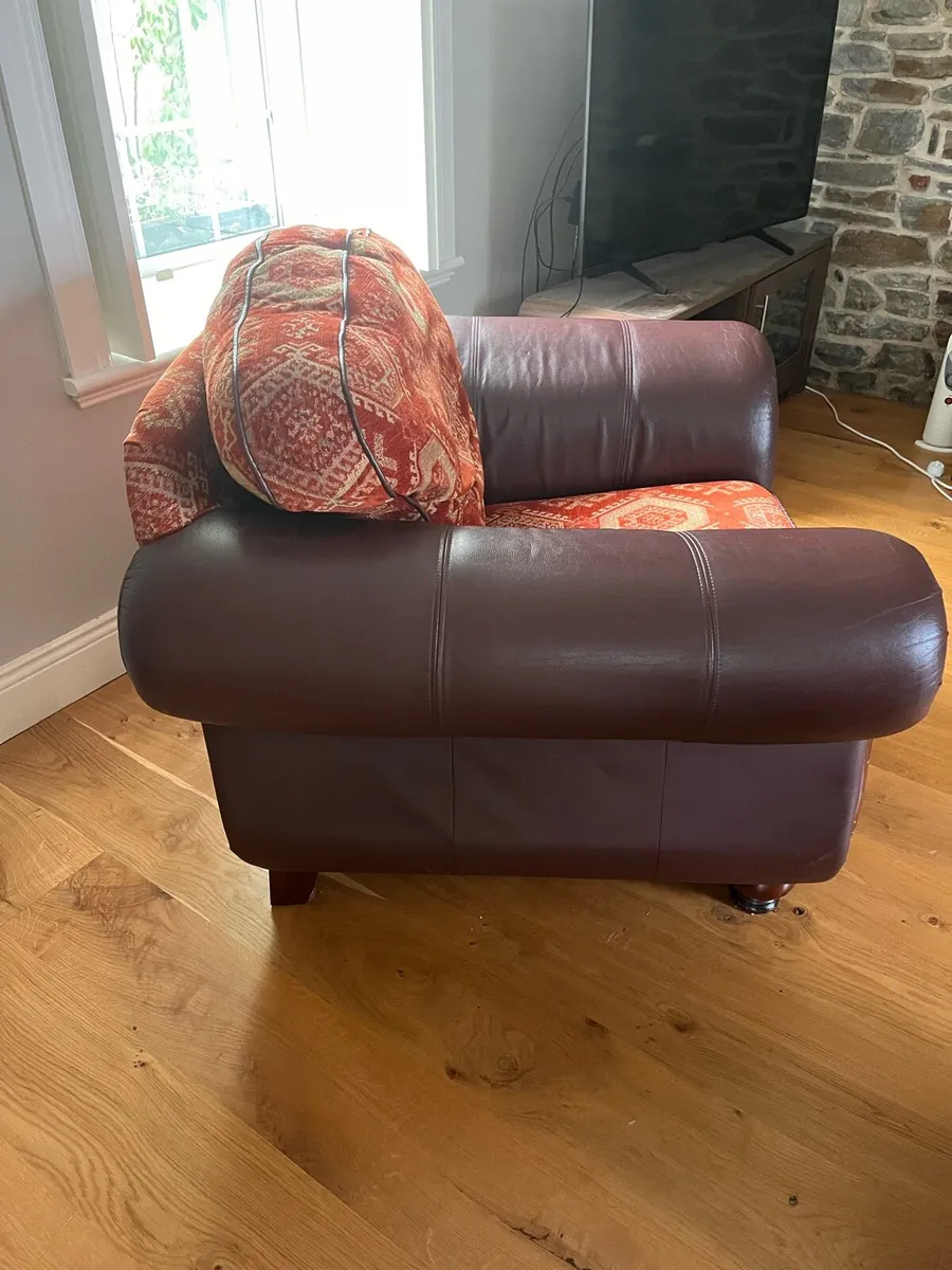Armchair - Image 2