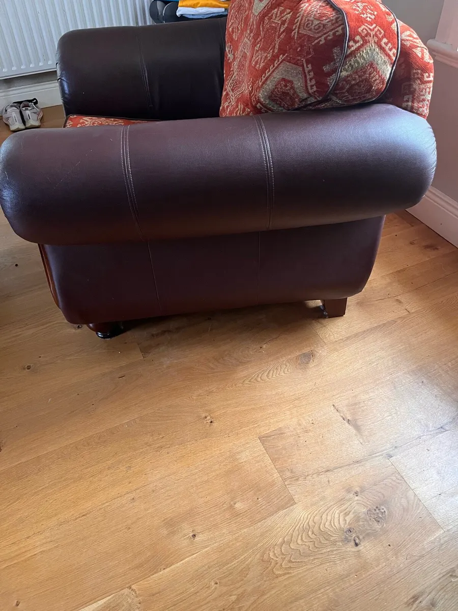 Armchair - Image 4