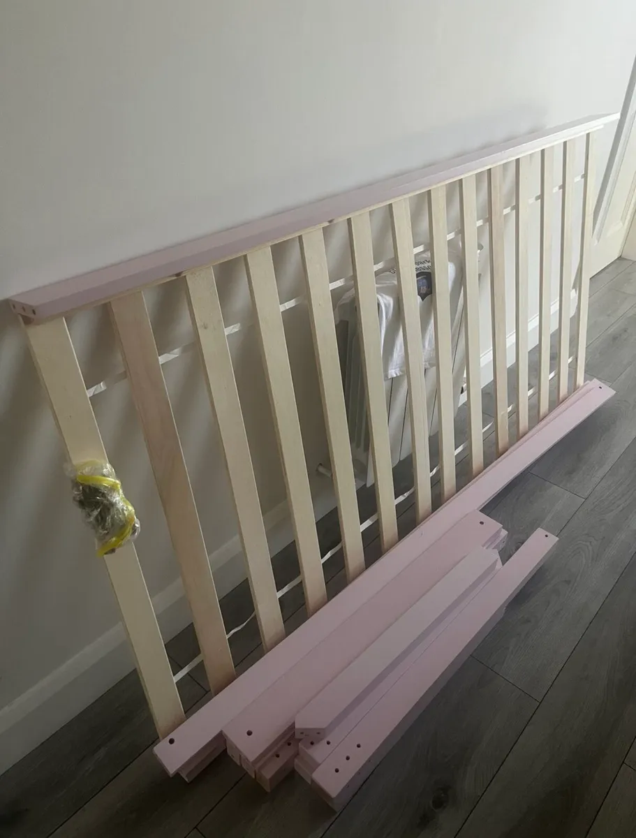 Montessori house bed - Image 2