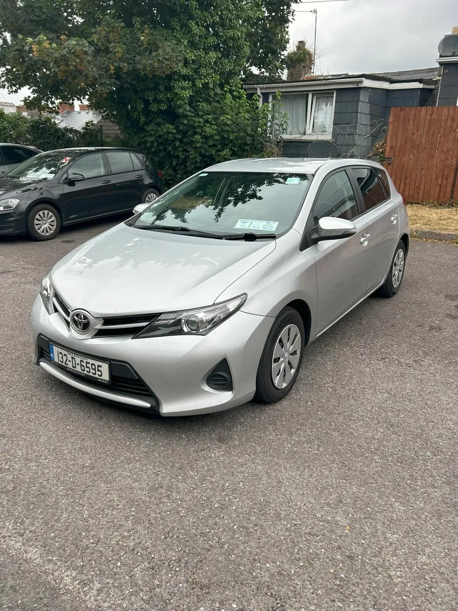Toyota Auris 2013 - Image 1