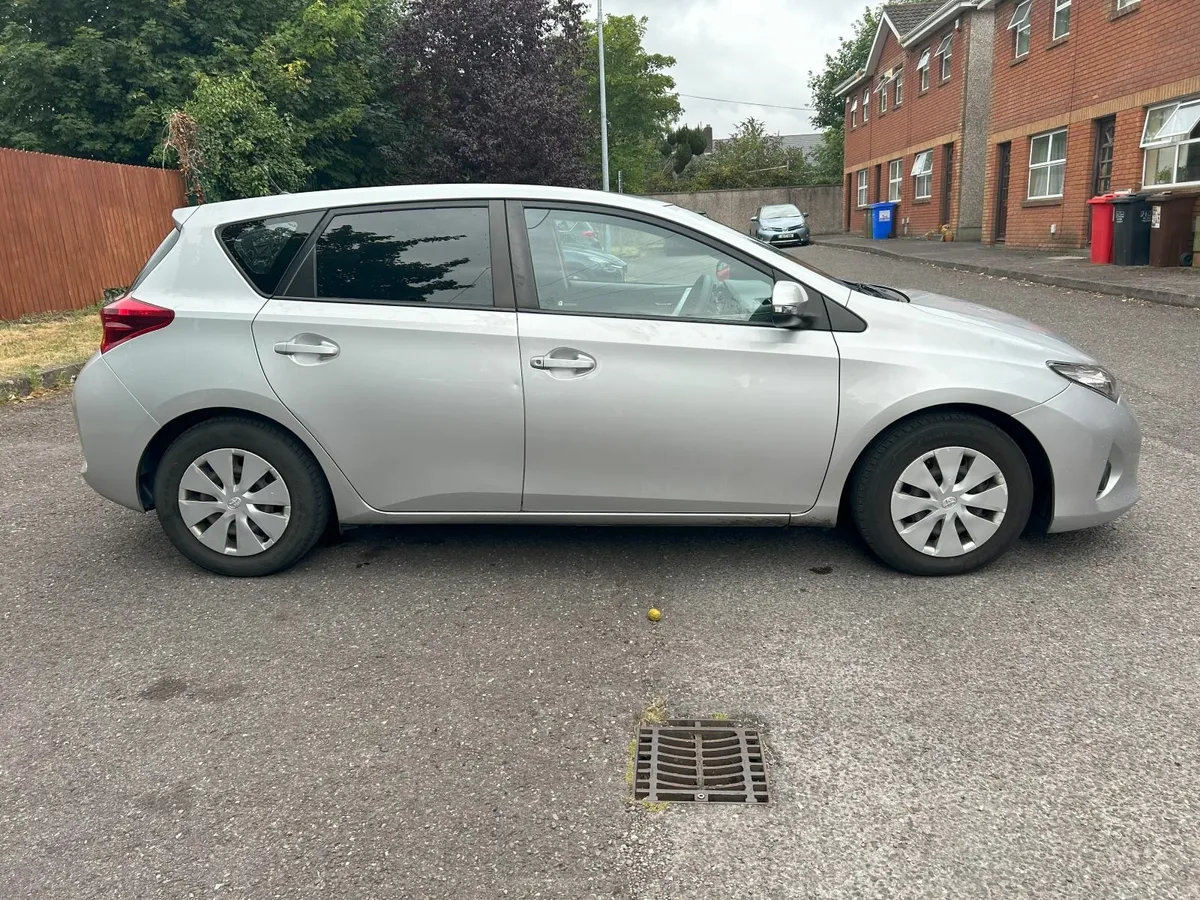 Toyota Auris 2013 - Image 4