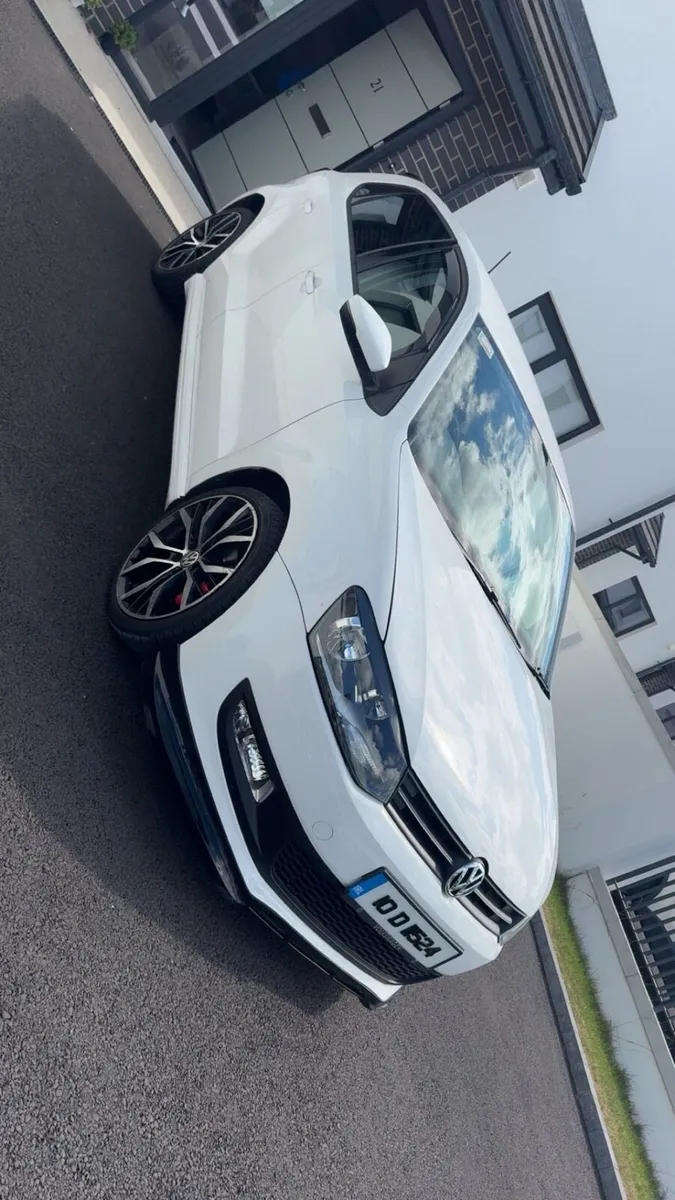 White Volkswagen Polo - Image 2