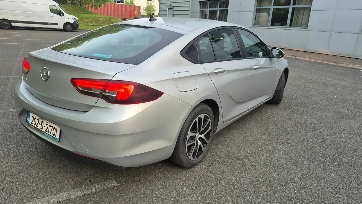 Opel Insignia 2020 - Image 2