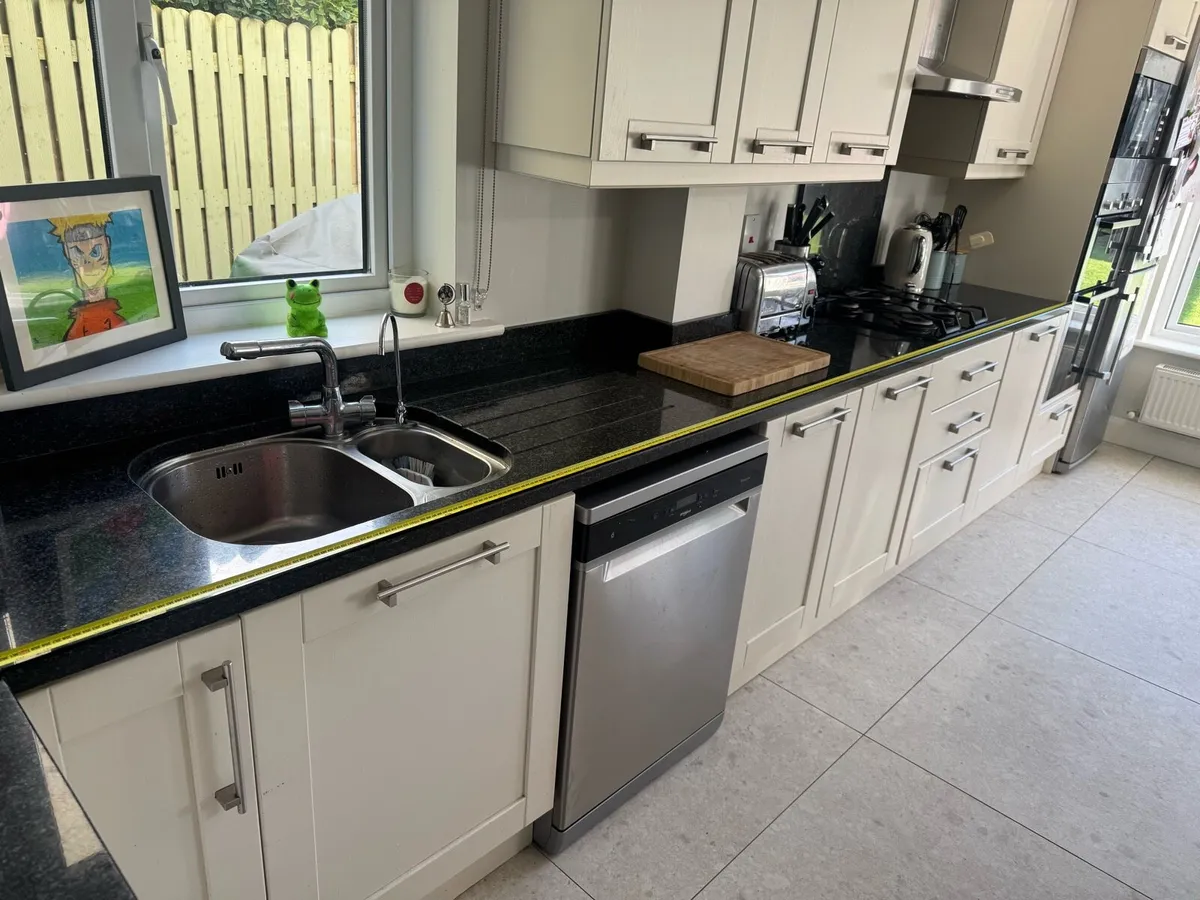 Whirlpool dishwasher - Image 1