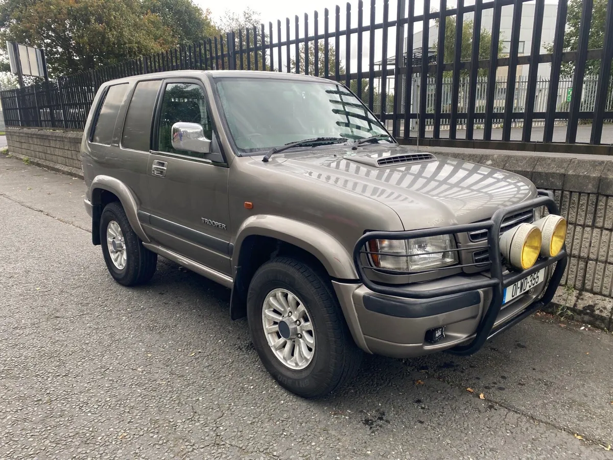 Isuzu Trooper 2001 - Image 1