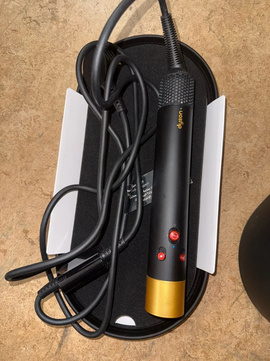 Dyson Air Wrap multi styler - Image 3