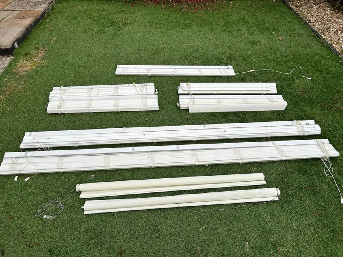 Blinds - FREE - wooden and roller for sale