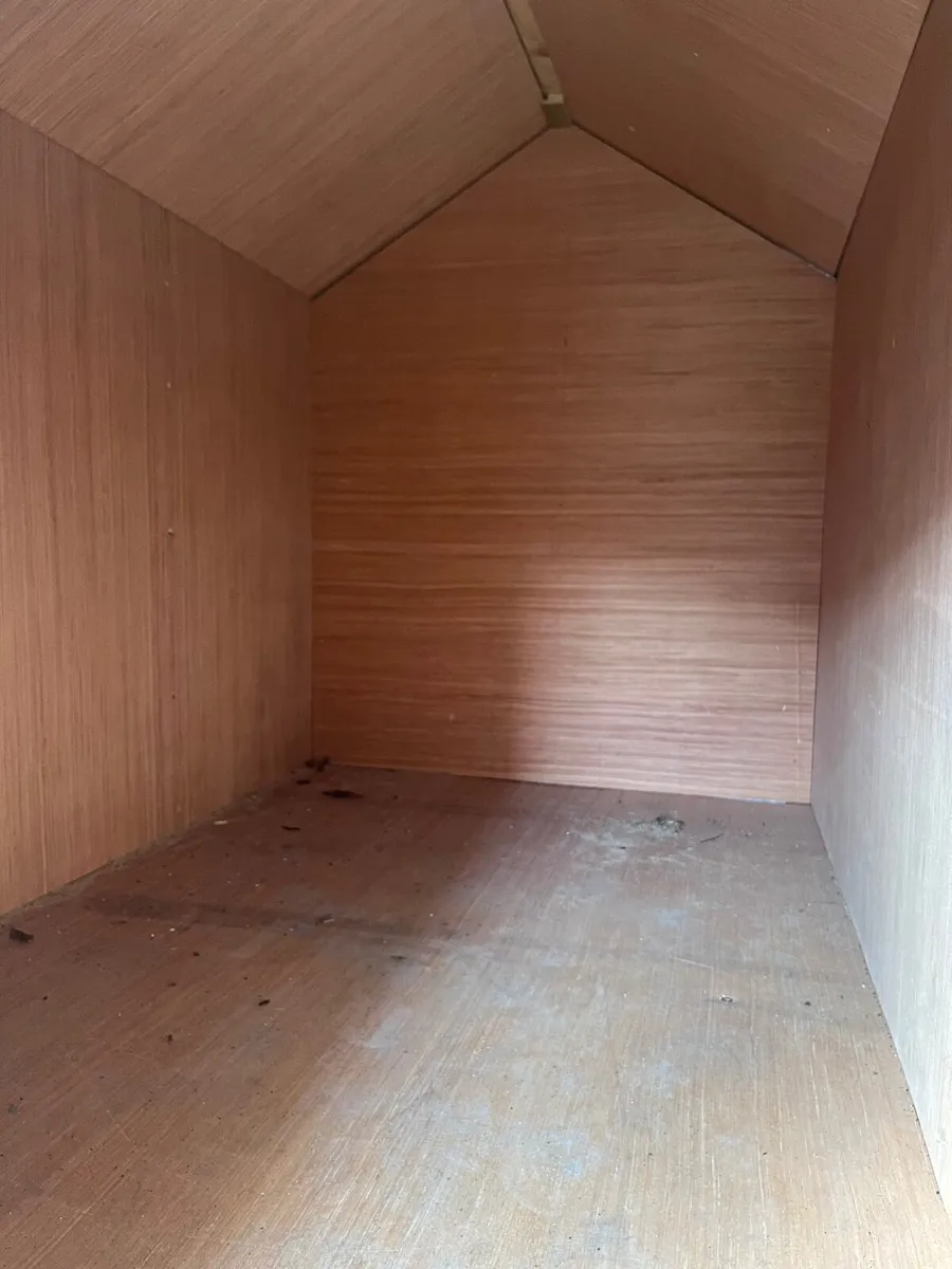 Handcrafted bespoke dog house - Image 4